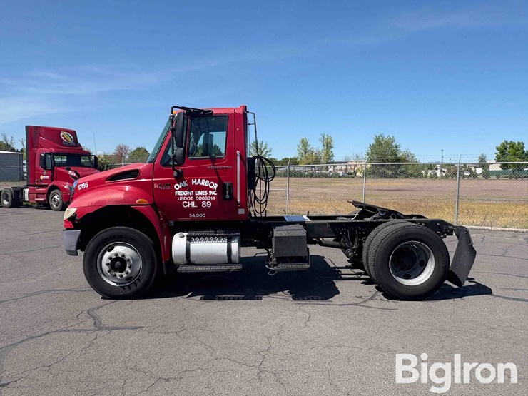 2006-international-durastar-4400-image-8