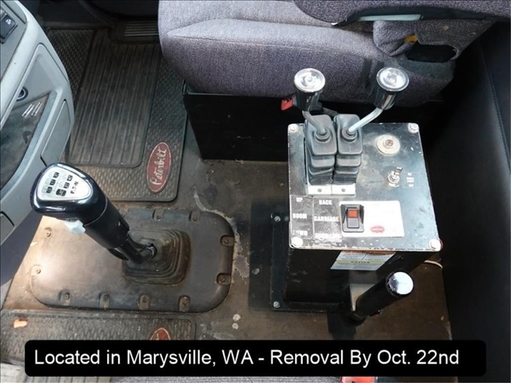 2015-peterbilt-567-image-21