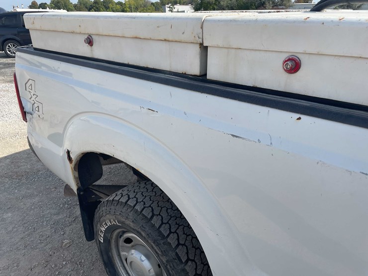 2011-ford-f250-xl-image-52