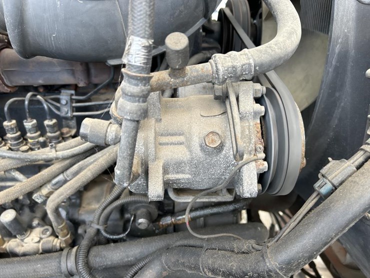 1997-mack-ch613-image-34