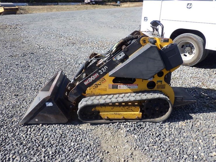 2013-morbark-320-skid-steer-tracked-loader-image-6