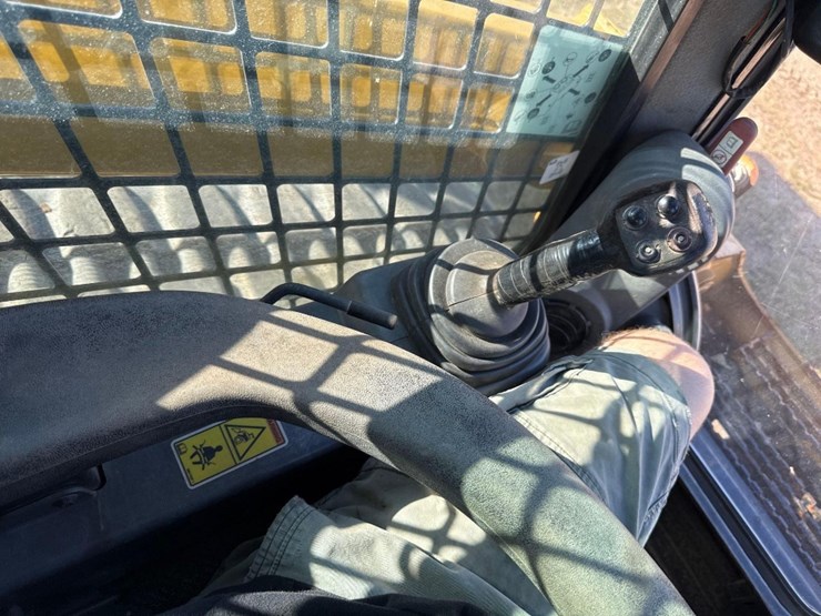 2019-caterpillar-299d2-image-25