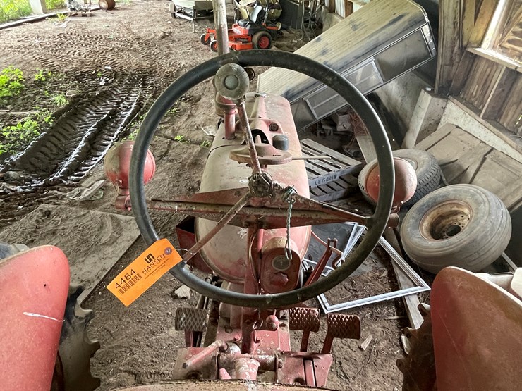 #4484-•-mccormick-super-h-tractor-image-26
