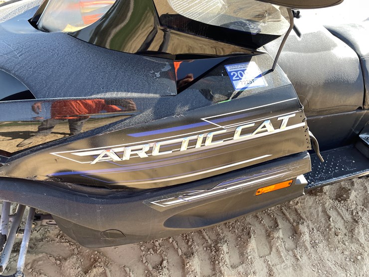 #1894-•-2008-arctic-cat-t660-snowmobile-(sells-with-bill-of-sale-only)-image-9
