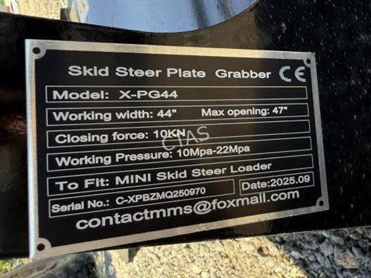 #137-•-mini-skid-steer-plate-grapple---44"-image-4