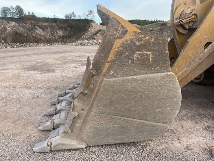 caterpillar-988k-image-10