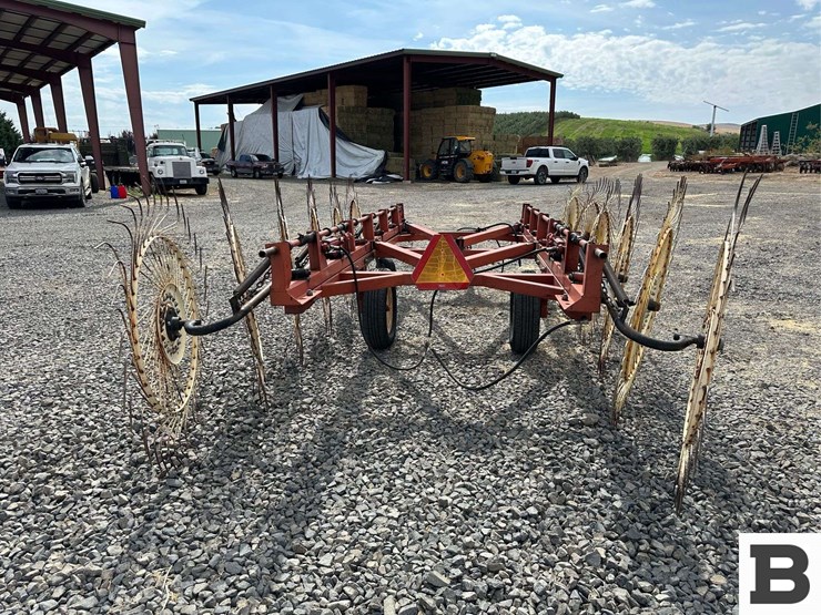hesston-3980-image-10