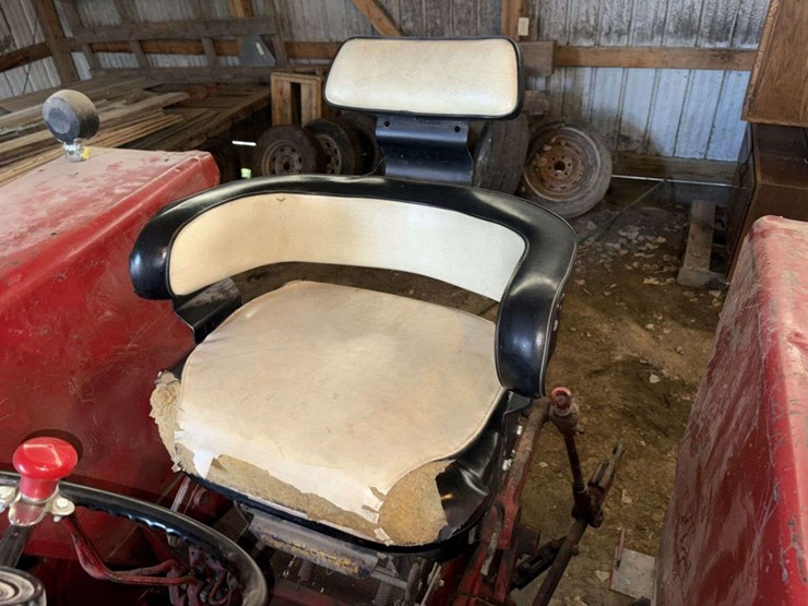 1965-farmall-656-tractor,-open-station,-gas,-nf,-fenders,-15.5-38-rears,-(3)-pair-of-rear-wheel-weig-image-23