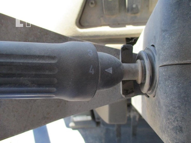 2009-deere-310j-image-17