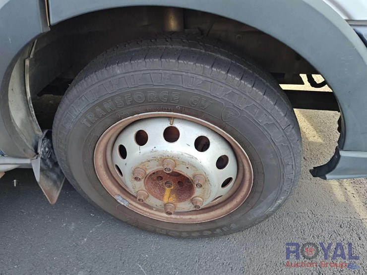 2017-ford-transit-image-42