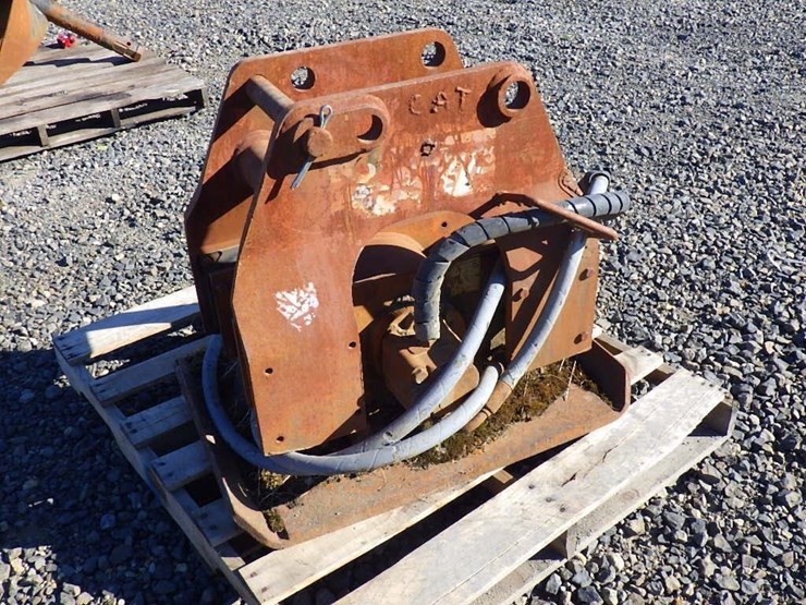 hydraulic-excavator-plate-compactor-image-1