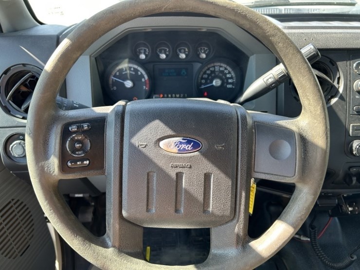 2013-ford-f250-sd-image-24