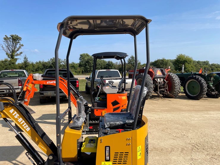 #207-•-new-rt12r-mini-excavator-image-12
