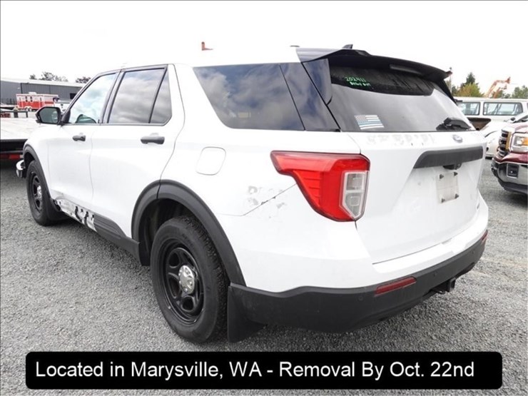 2020-ford-explorer-image-10
