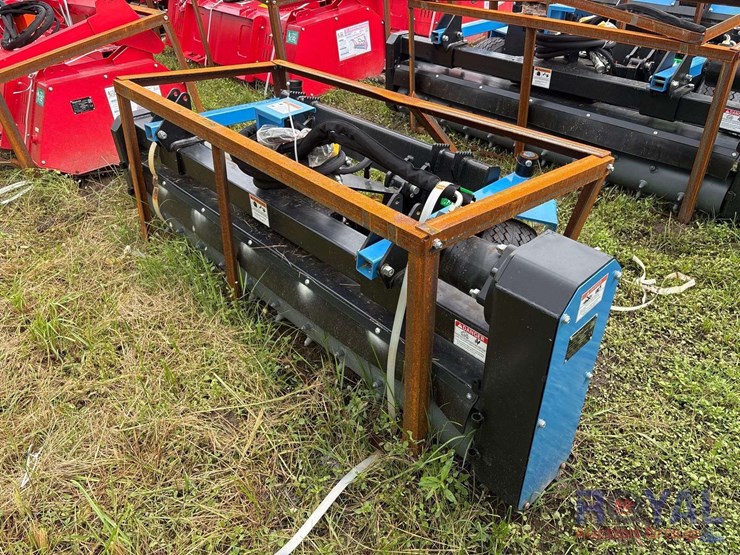 2025-raytree-rmc78-hydraulic-78in-soil-conditioner-skid-steer-attachment-image-3