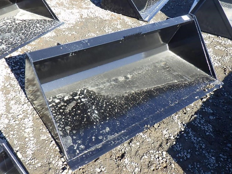 swict-skid-steer-bucket-66"-image-4