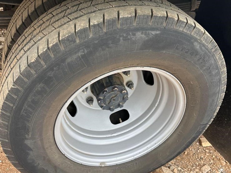 2019-ford-f350-sd-xl-image-13