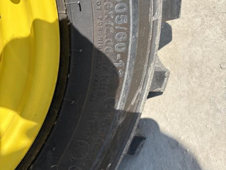 john-deere-1025-image-30