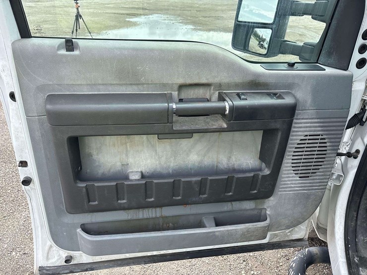2014-ford-f350-image-9