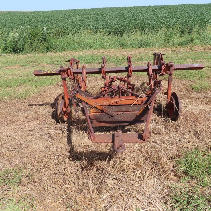 Allis Chalmers Cultivator
