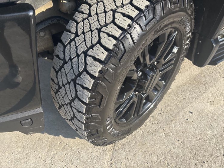 2023-gmc-3500hd-image-23
