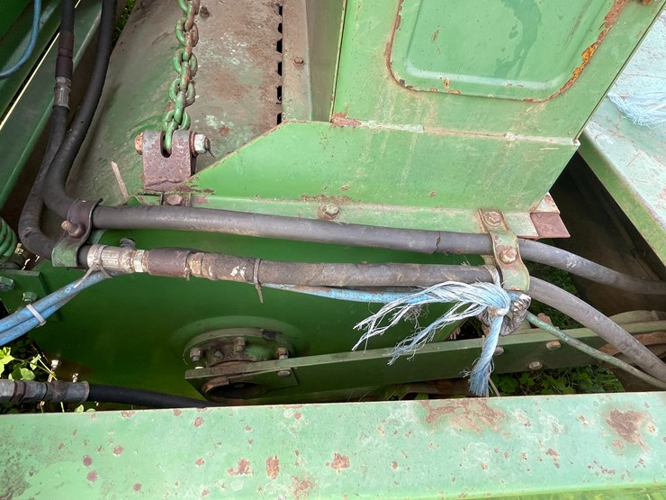 john-deere-200-image-21
