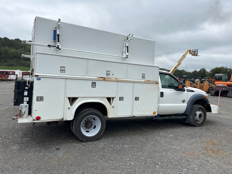 2013-ford-f550-image-4