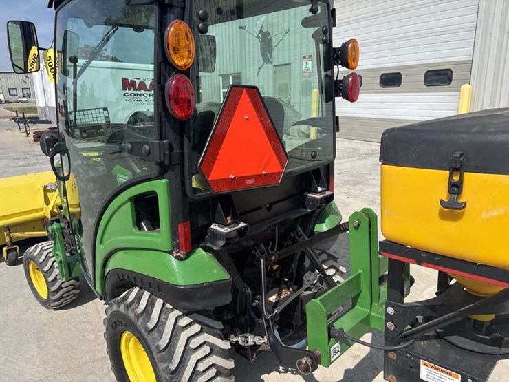 john-deere-1025-image-9
