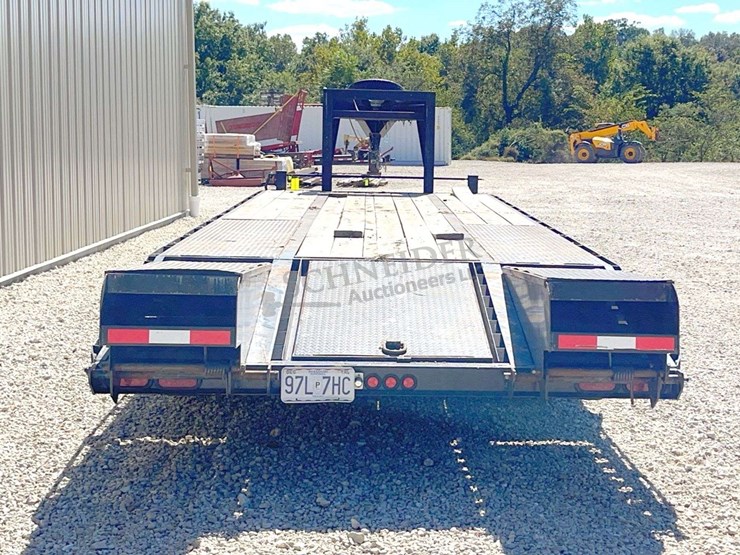 2007-load-master-27'-flatbed-gooseneck-trailer,-from-the-estate-of-dr.-ken-buchmann-image-7