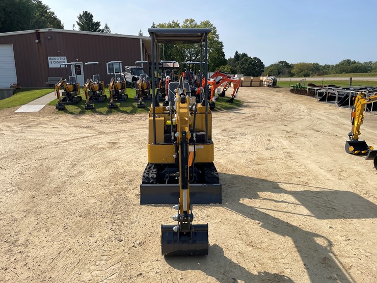 #211-•-new-rt15r-mini-excavator-image-8