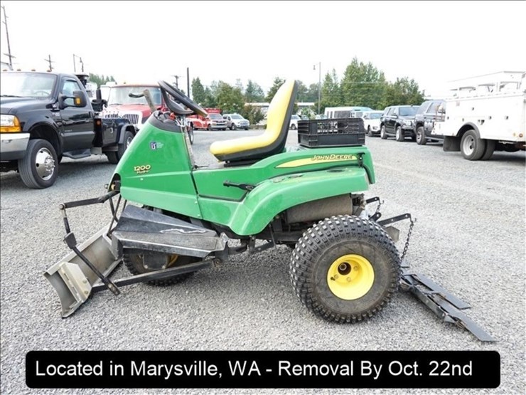 2013-john-deere-1200-image-4