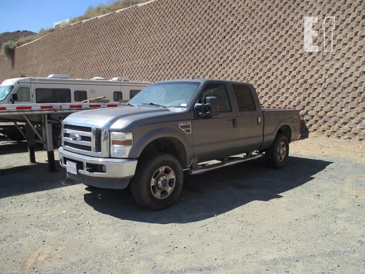 2010-ford-f250-image-1