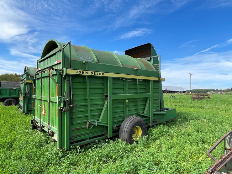 john-deere-200-image-5