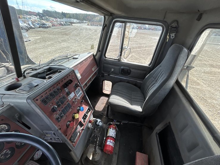 1997-mack-ch613-image-59