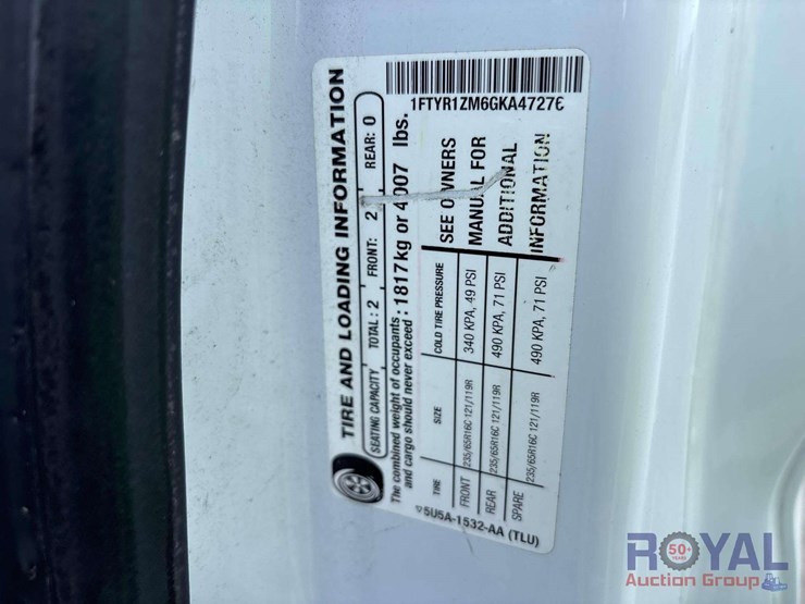 2016-ford-transit-image-5