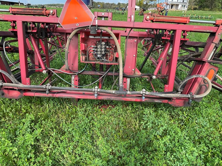 #4427-•-boom-sprayer-image-14