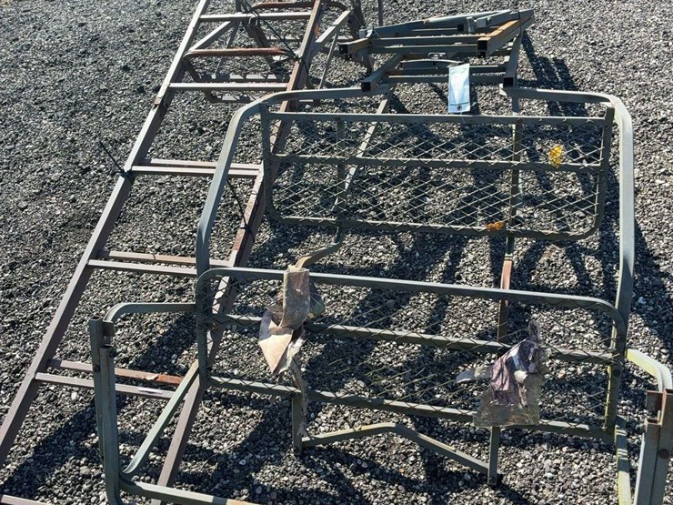 2-ladder-tree-stands-image-1