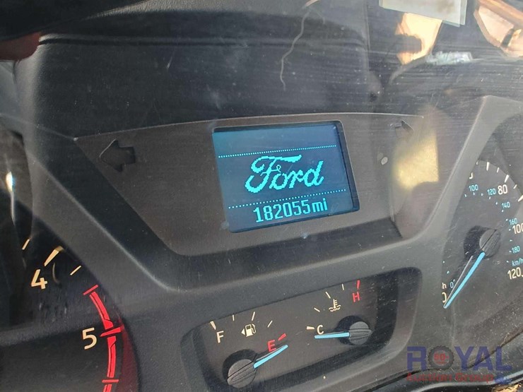2017-ford-transit-image-39