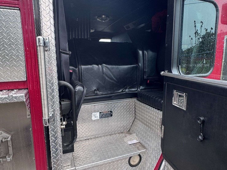 1984-e-one-ladder-truck-image-13