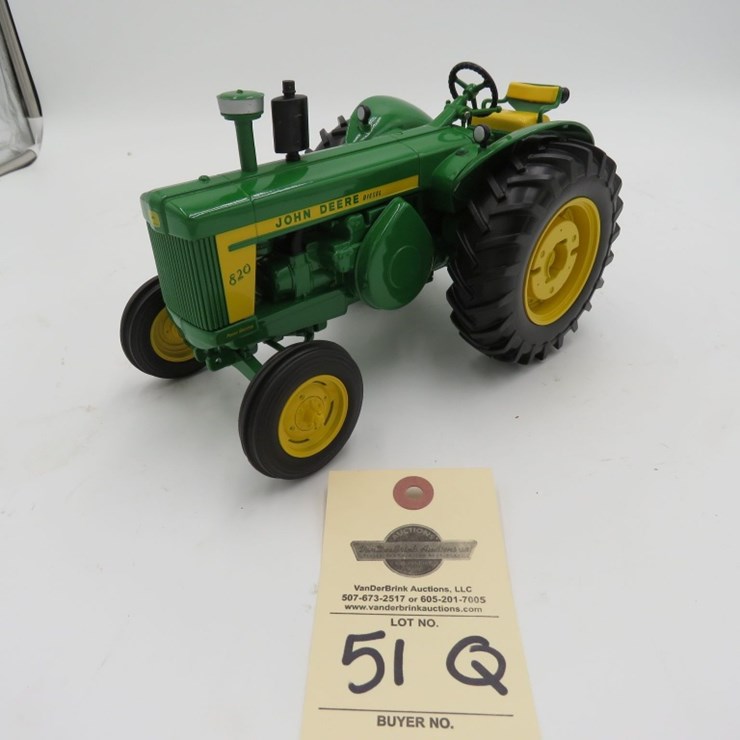 Ertl 1/16th Scale John Deere 820 Toy Tractor