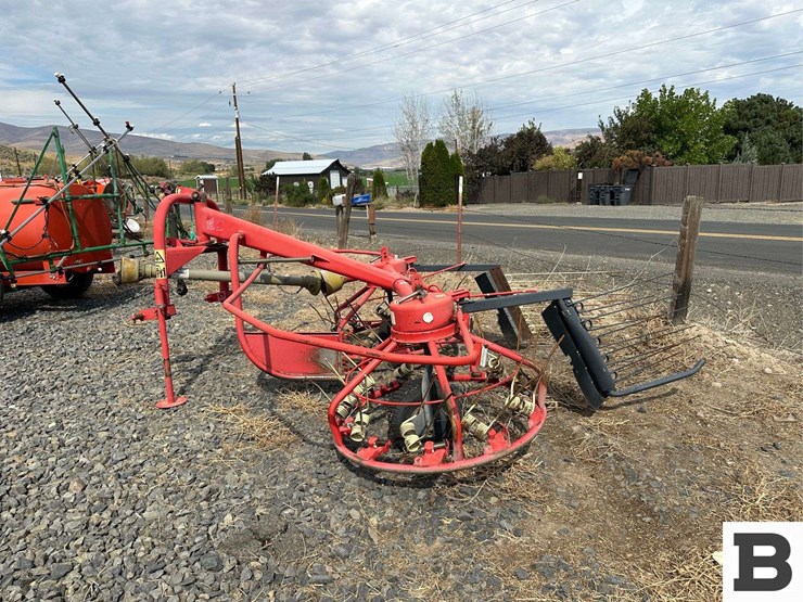 be-tr300-hay-tedder-image-6