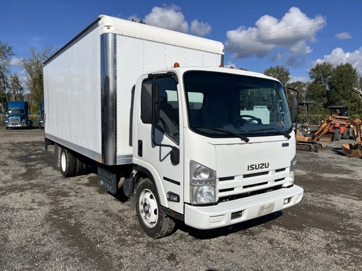 2013-isuzu-nrr-image-2