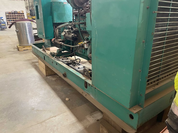 #8615-•-1999-cummins-dfeh-generator-(aps)-image-16