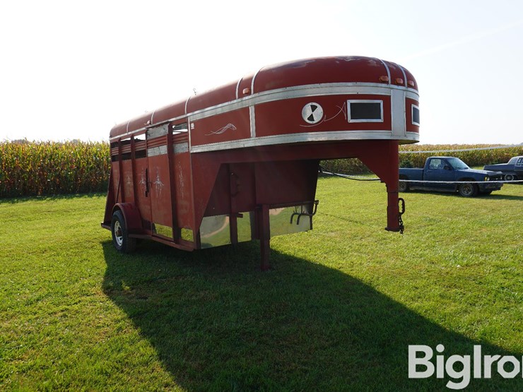 1988-bp-6.5'x12'-s/a-livestock-trailer-image-3