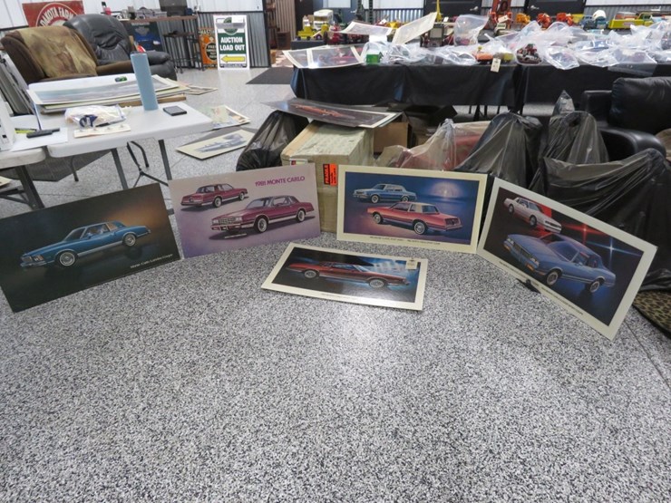 1980-1983-chevrolet-monte-carlo-litho-dealership-car-pictures-image-1