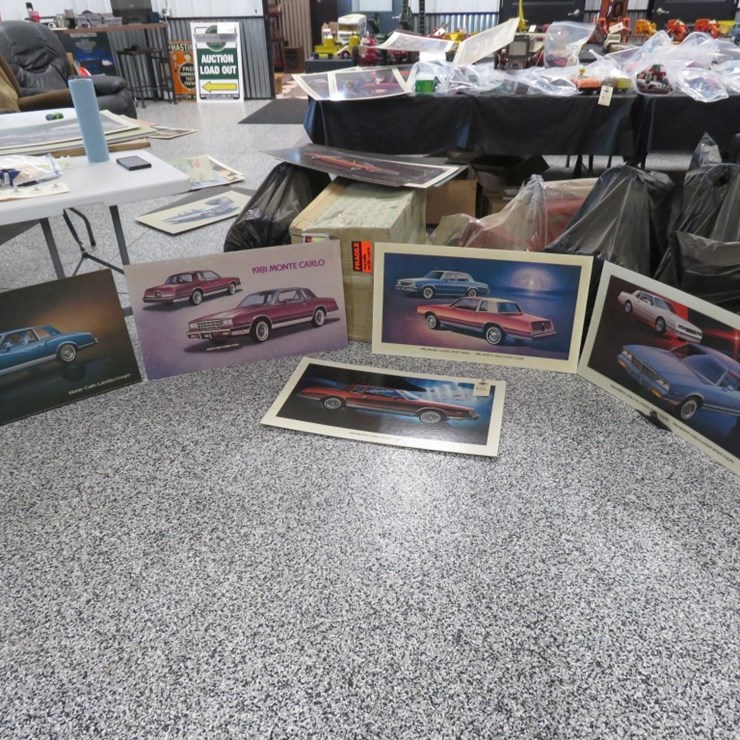 1980-1983 Chevrolet Monte Carlo Litho Dealership Car Pictures
