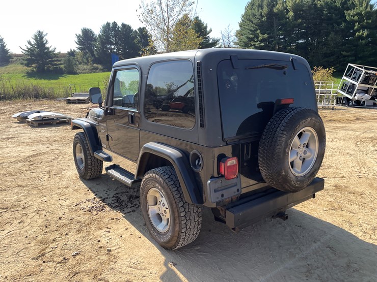 2000-jeep-wrangler-sport-image-7