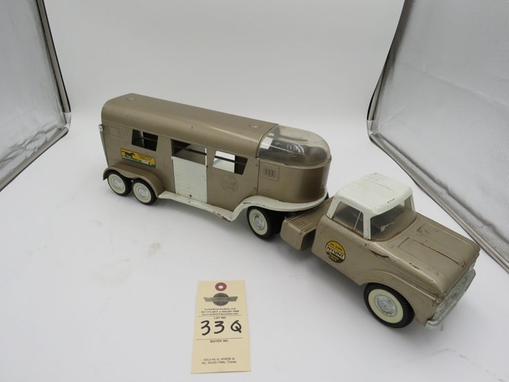 nylint-toys-thoroughbred-farms-horse-van-and-trailer-image-3