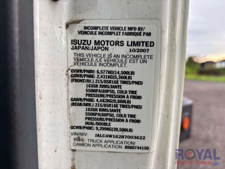2008-isuzu-npr-image-5