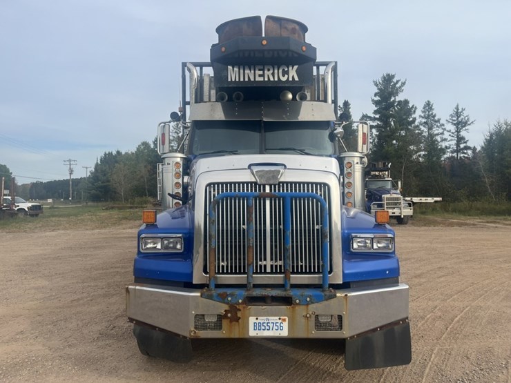 #1753-•-2006-western-star-4900-storm-cleanup-truck-image-8